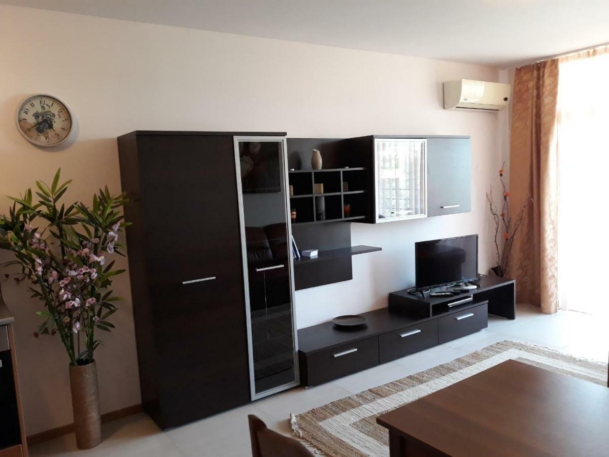 Apartament Grand Kamelia Apartment Pantai Sunny Luaran gambar